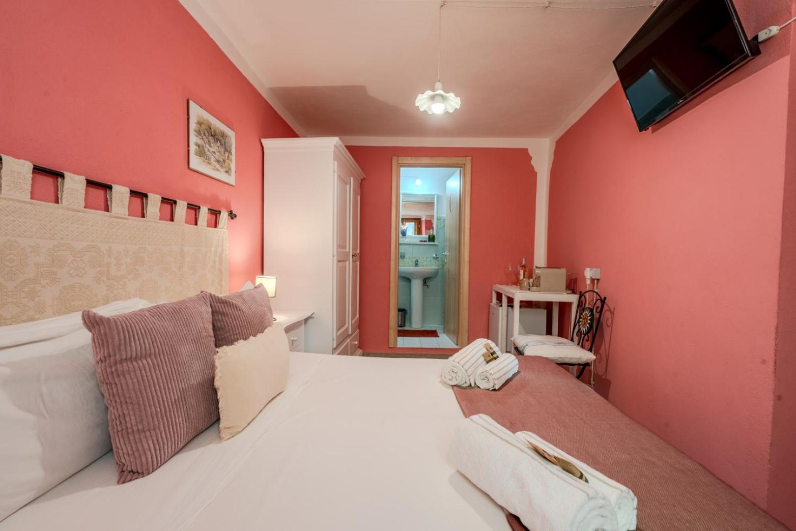 S'Apposentu - Un'Angolo Di Paradiso Con La Vista Sul Castello Bosa Room photo